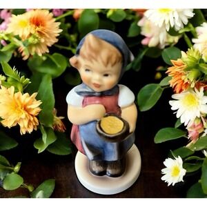 1992 Goebel Hummel From Me To‎ You Sweet Young Girl Figurine 629 Germany Vintage
